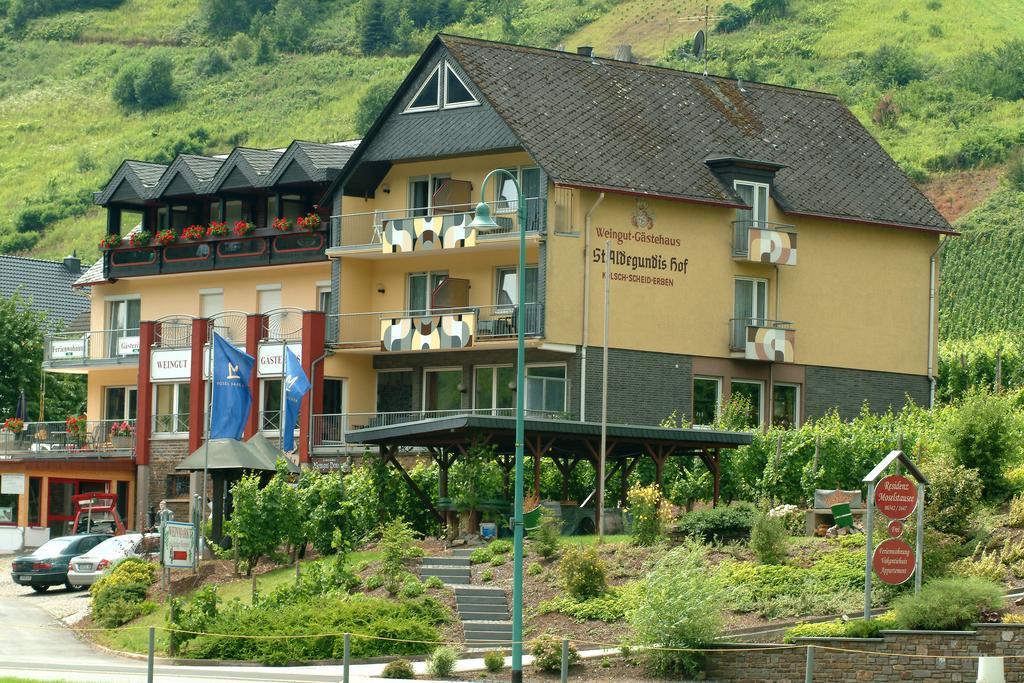 Wein- Und Gaestehaus St. Aldegundishof Sankt Aldegund Eksteriør billede